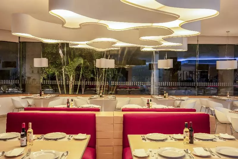 Отель Fiesta Inn Guadalajara Expo