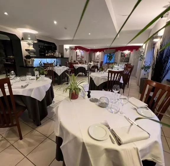 La Glycine Hotel Et Spa