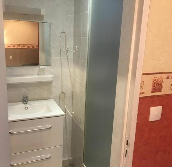 فندق Hôtel Les Mimosas