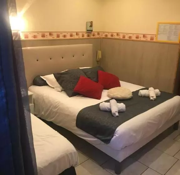 Отель Hôtel Les Mimosas