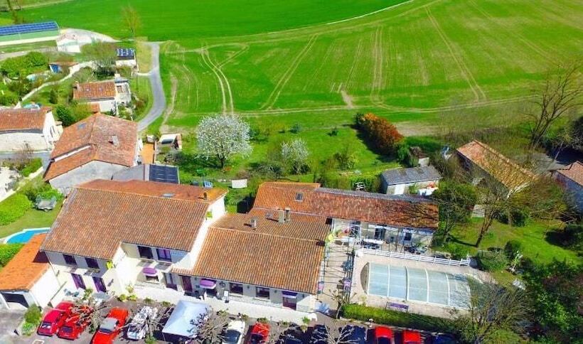 Отель La Braisière