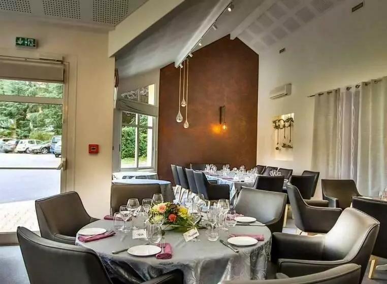 ホテル Les Cèdres Bleus