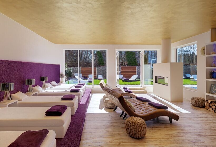 هتل Lifestyle Resort Zum Kurfürsten