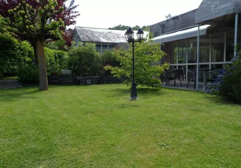 Отель Logis Hôtel Les Cimes