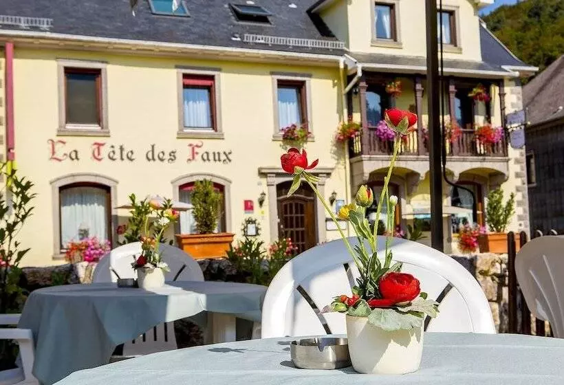 Отель Logis Hôtel Restaurant La Tête Des Faux