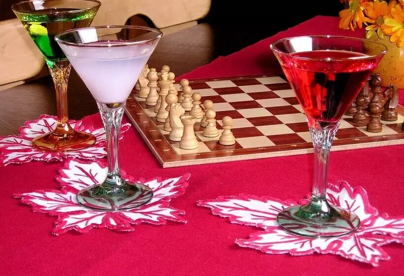 Отель Logis Hôtel Restaurant La Tête Des Faux