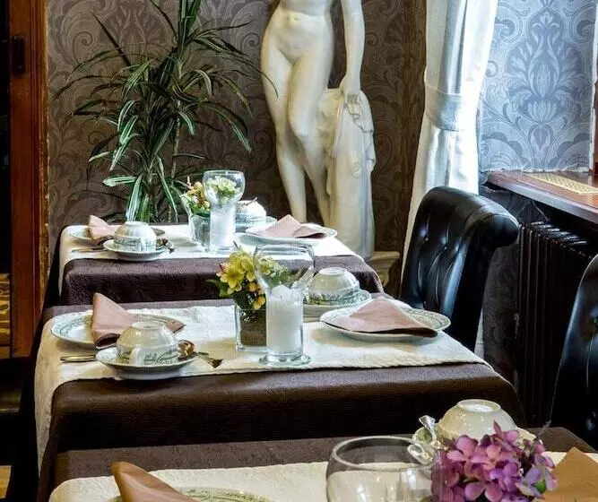 Отель Logis Hôtel Restaurant La Tête Des Faux