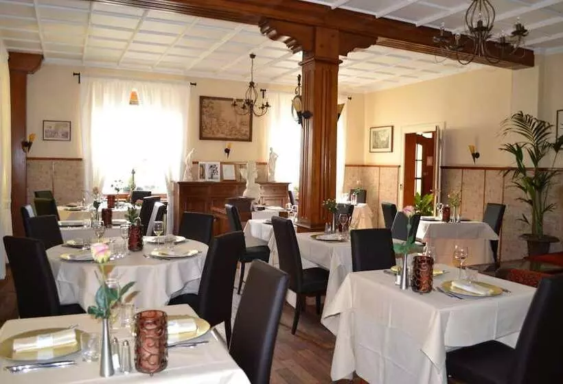 Отель Logis Hôtel Restaurant La Tête Des Faux