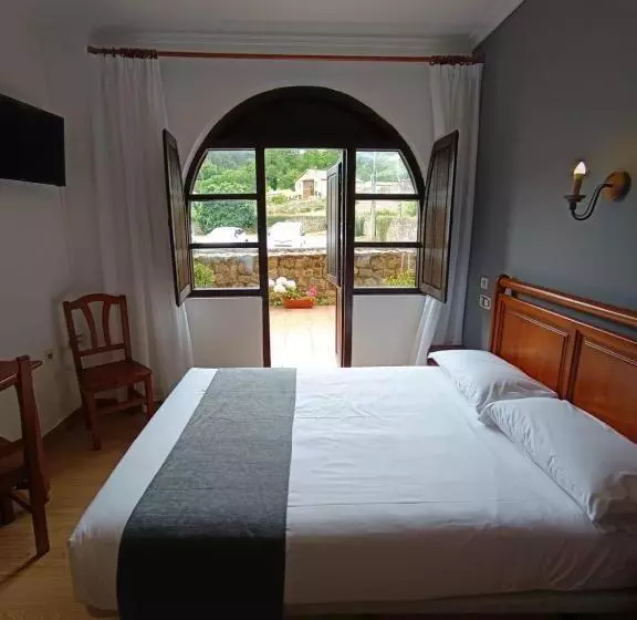 هتل Puerto Calderon