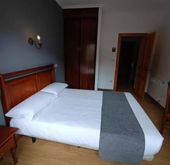 هتل Puerto Calderon