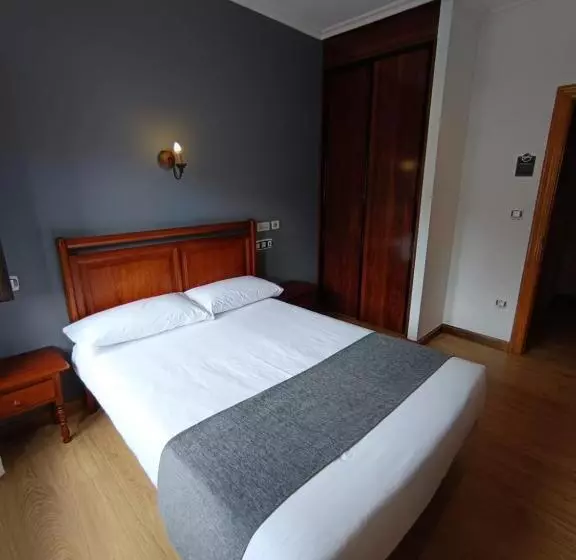 هتل Puerto Calderon