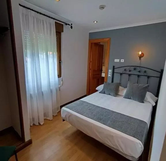 هتل Puerto Calderon