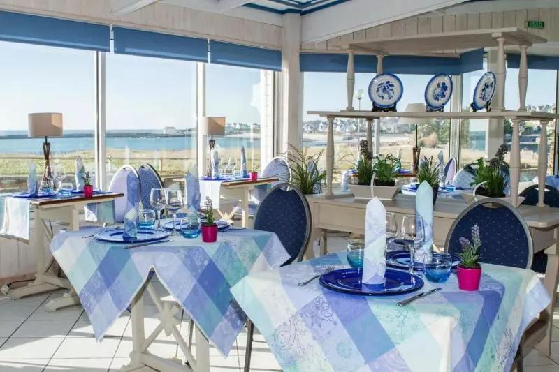 فندق Restaurant De La Plage