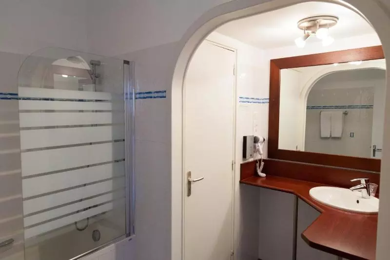 فندق Restaurant De La Plage