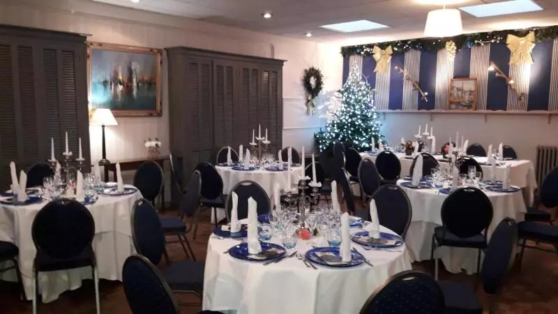 فندق Restaurant De La Plage