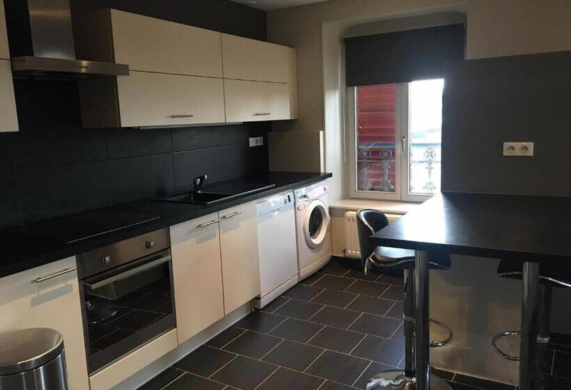 هتل Restaurant Les Capucins