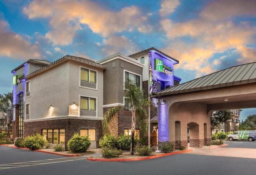 ホテル Sleep Inn & Suites Tempe Asu Campus