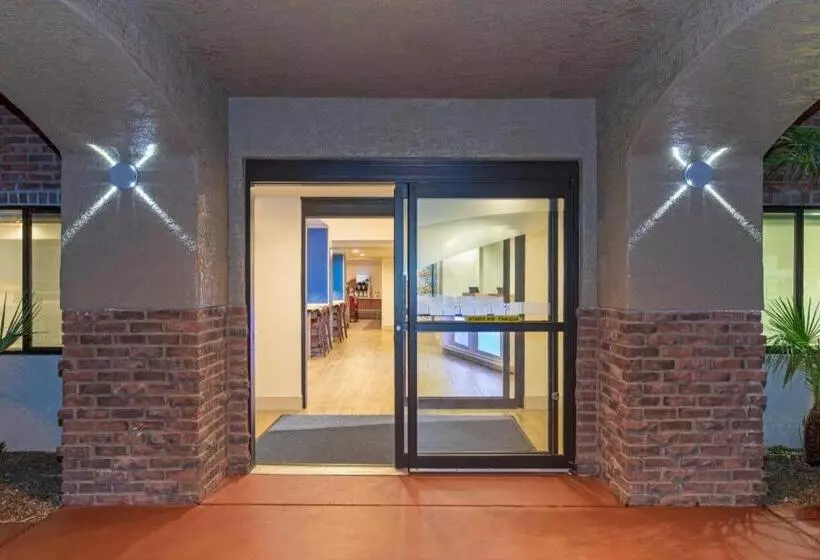 هتل Sleep Inn & Suites Tempe Asu Campus