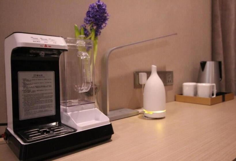 Lavande Hotel Nanchang East Aixihu Subway Station Branch