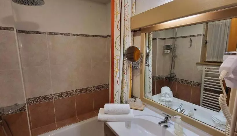 Cosy Appart Hotel   Panoramic Village   La Grave