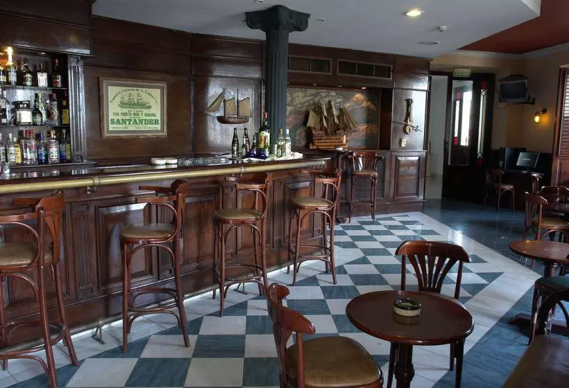 ホテル Armadores de Santander