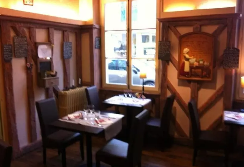 Hotelli Auberge Du Cheval Blanc