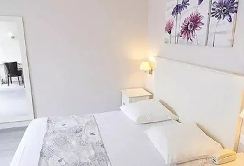 Hotelli Auberge Du Cheval Blanc