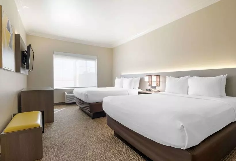 ホテル Comfort Suites Oceanside Camp Pendleton Area