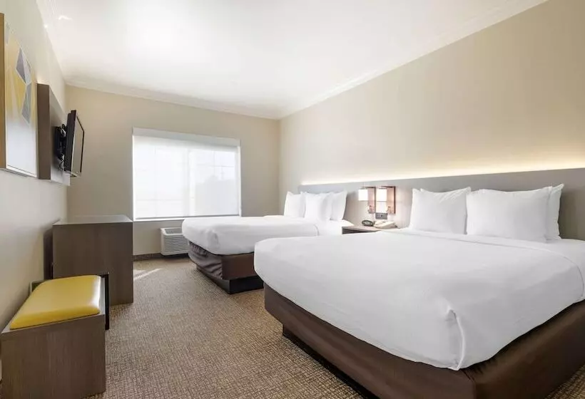 ホテル Comfort Suites Oceanside Camp Pendleton Area