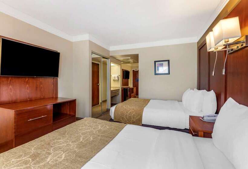 هتل Comfort Suites Visalia Convention Center