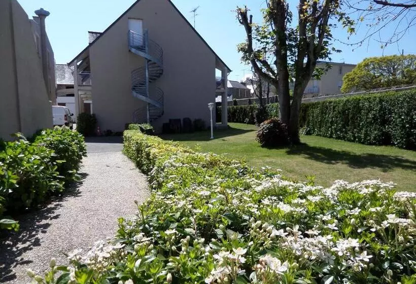 Отель Des Tilleuls