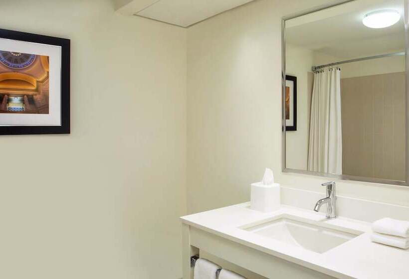 فندق Four Points Bentonville