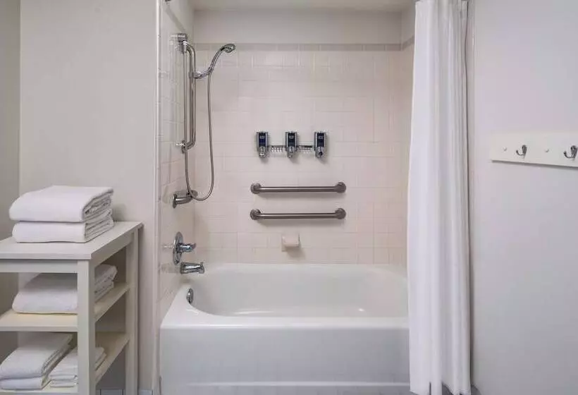 فندق Four Points Bentonville