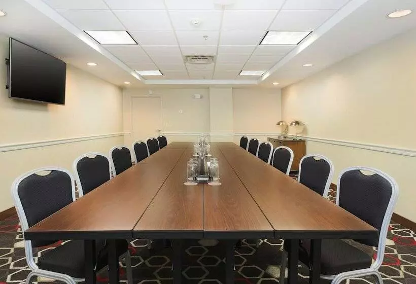 فندق Four Points Bentonville