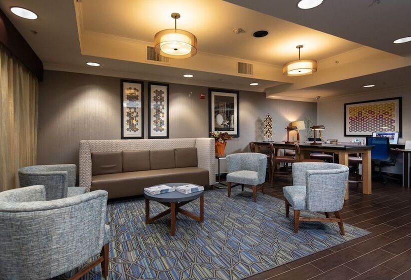 هتل Holiday Inn Express Castro Valley