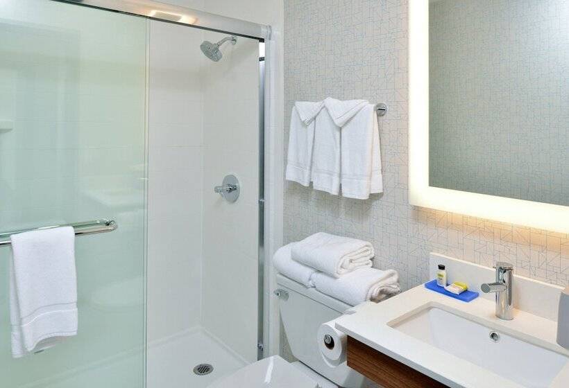 בית מלון כפרי Holiday Inn Express   Santa Rosa North, An Ihg