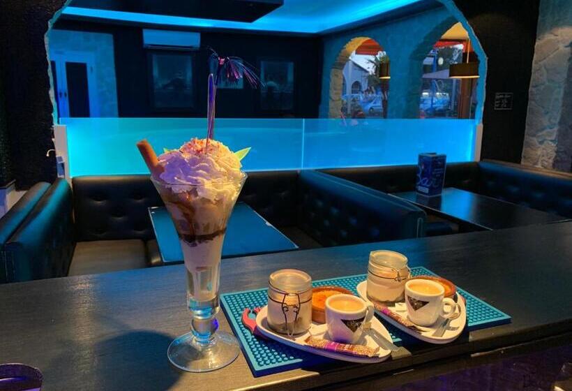 هتل La Locomotive