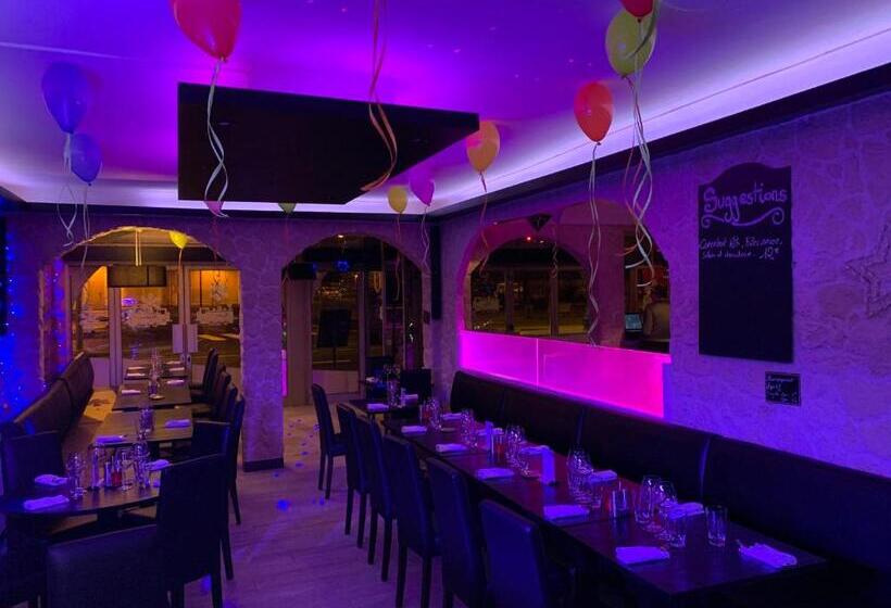 هتل La Locomotive