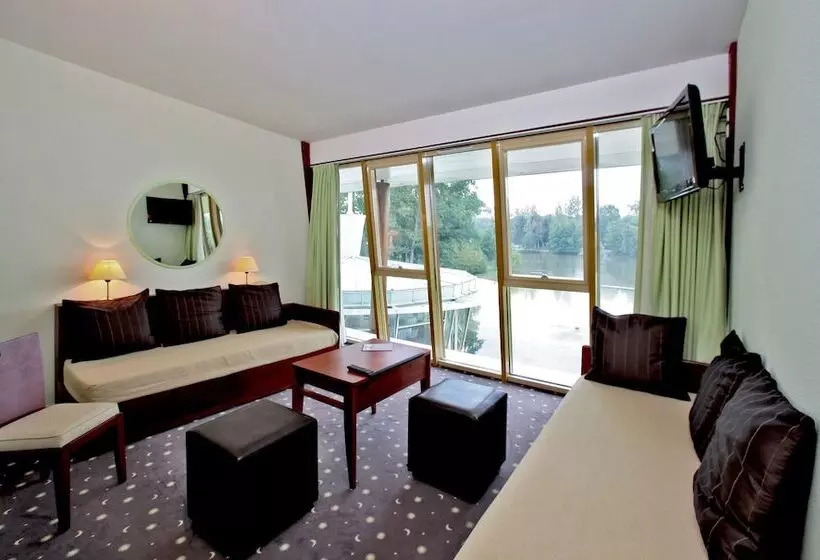 호텔 Logis Des Lacs D'halco