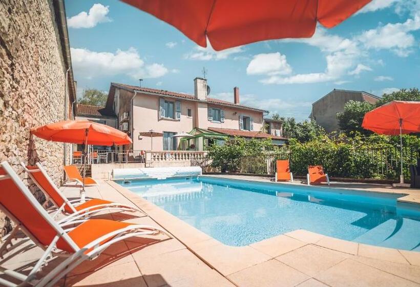 فندق Logis Hôtel Restaurant Vuillot