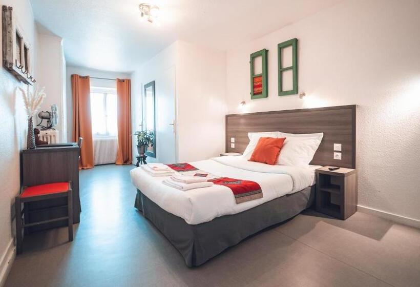 فندق Logis Hôtel Restaurant Vuillot