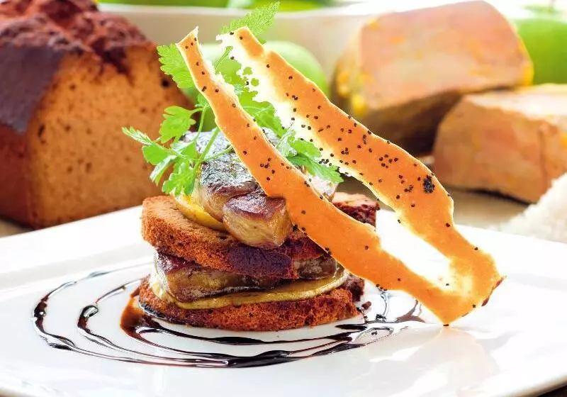 Отель Logis Hôtel Restaurant Les Cèdres