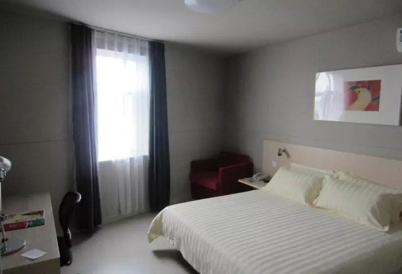 Hotelli Jinjiang Inn Mianyang Technical Building Flyover