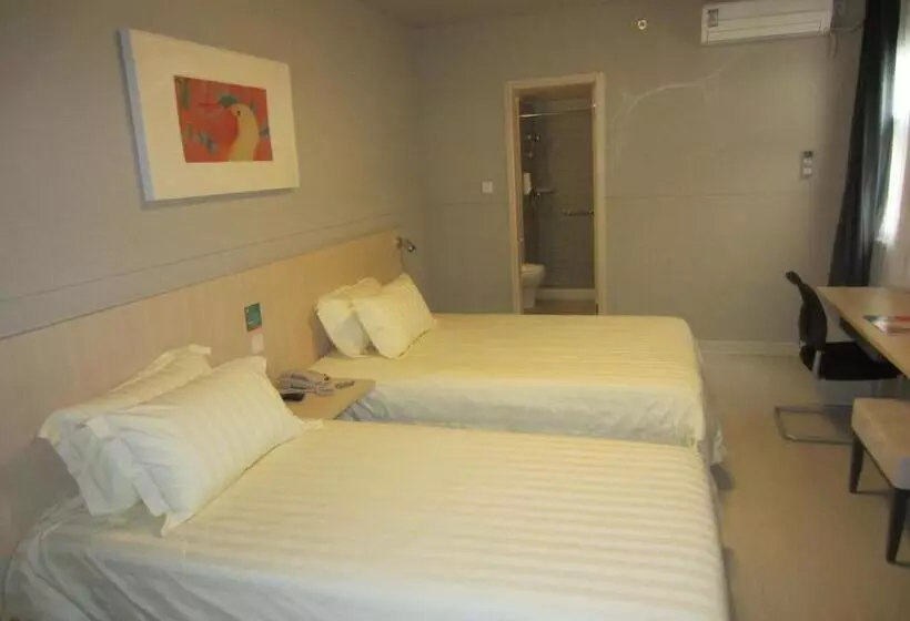 Hotelli Jinjiang Inn Mianyang Technical Building Flyover