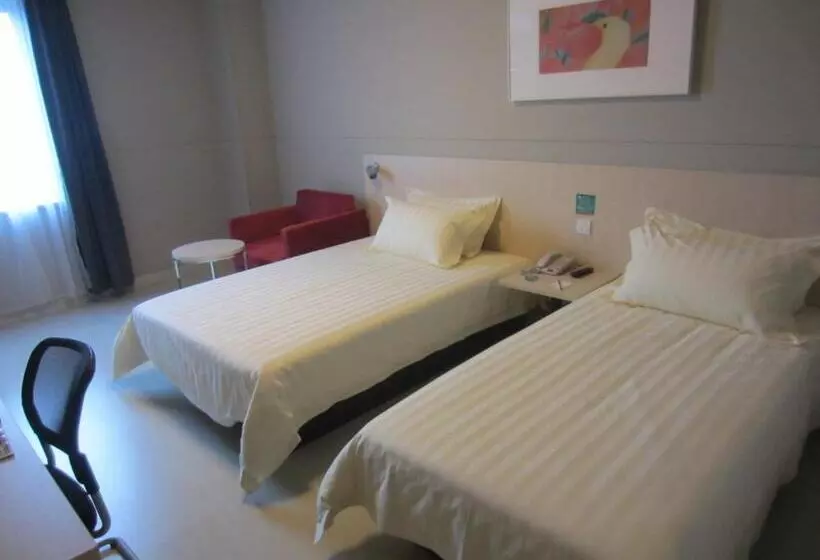 Hotelli Jinjiang Inn Mianyang Technical Building Flyover