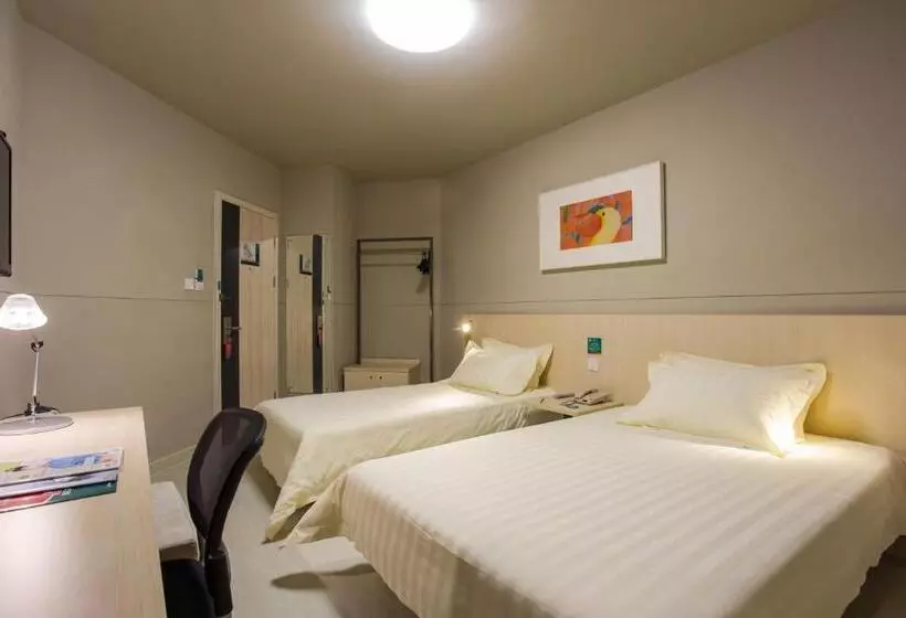 Hotelli Jinjiang Inn Mianyang Technical Building Flyover