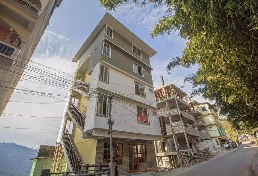 هتل Rosedell Inn By Oyo Rooms