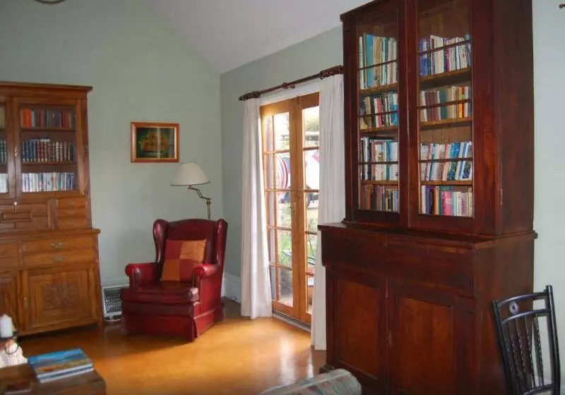 Hotelli Wind Song Bed & Breakfast