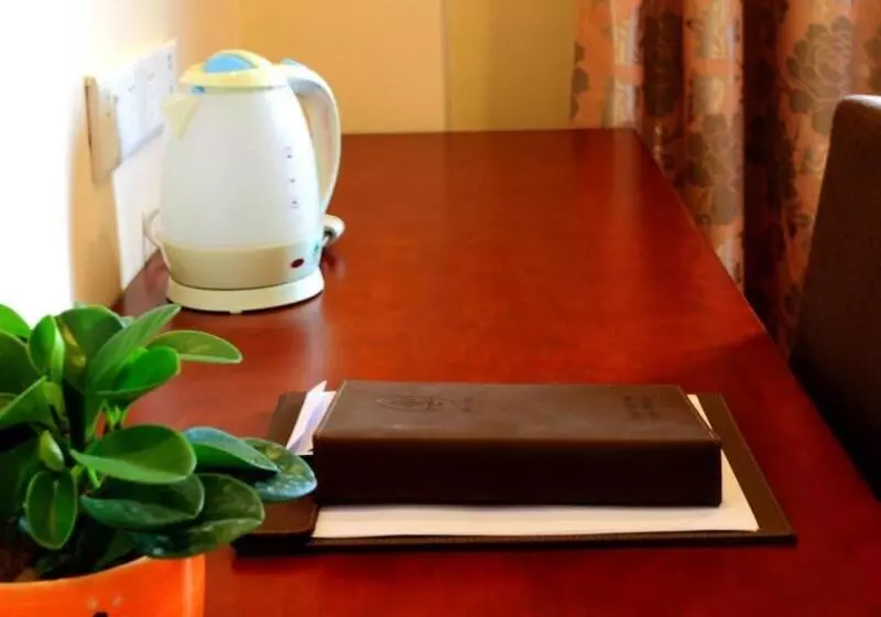 Hotelli Greentree Inn Jiangxi Jiujiang Railway Station Front Hongxiang Business