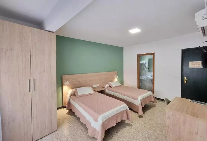 簡易ホテル Pensión Belmonte Ii